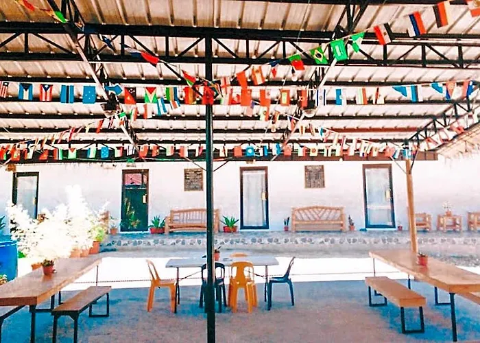 Hangover Hostel *