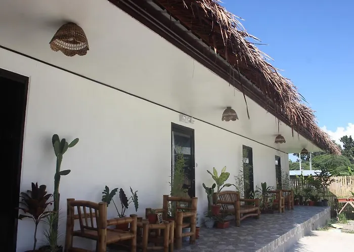 Hangover Hostel Moalboal